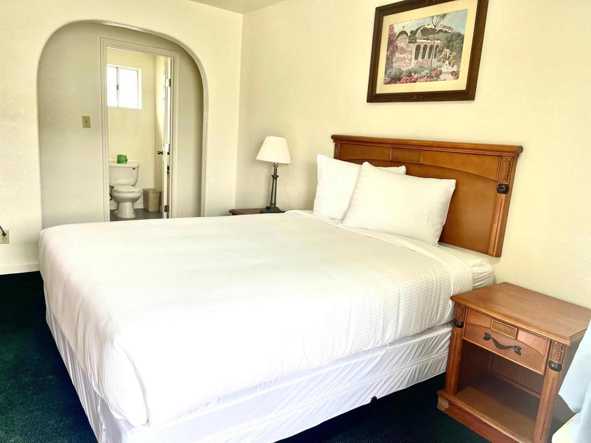 Deluxe Inn Хейуорд Экстерьер фото