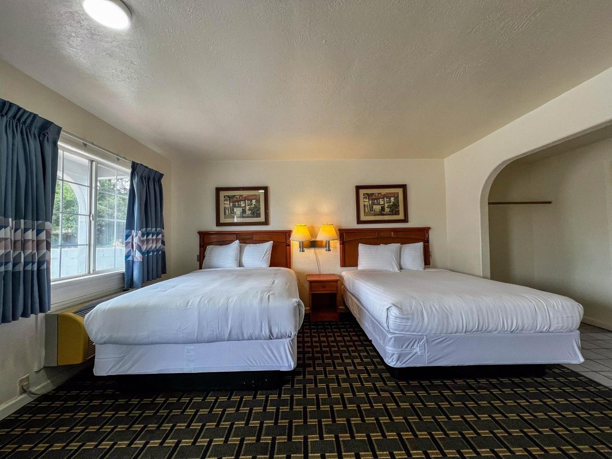 Deluxe Inn Хейуорд Экстерьер фото